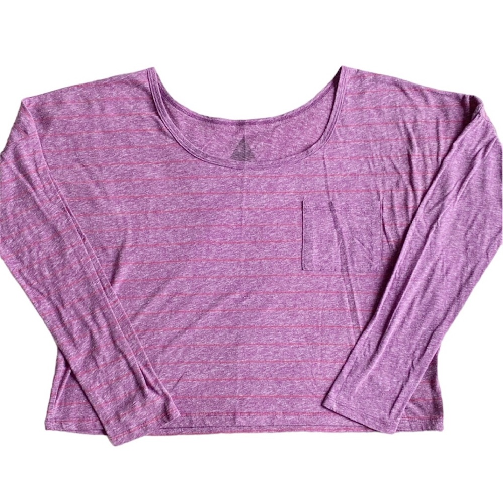 Volcom cropped boxy long sleeve Size Medium
